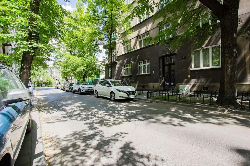 Spacious 3Br Apartment With Ac In Living Room, 2 Balconies 크라쿠프 외부 사진