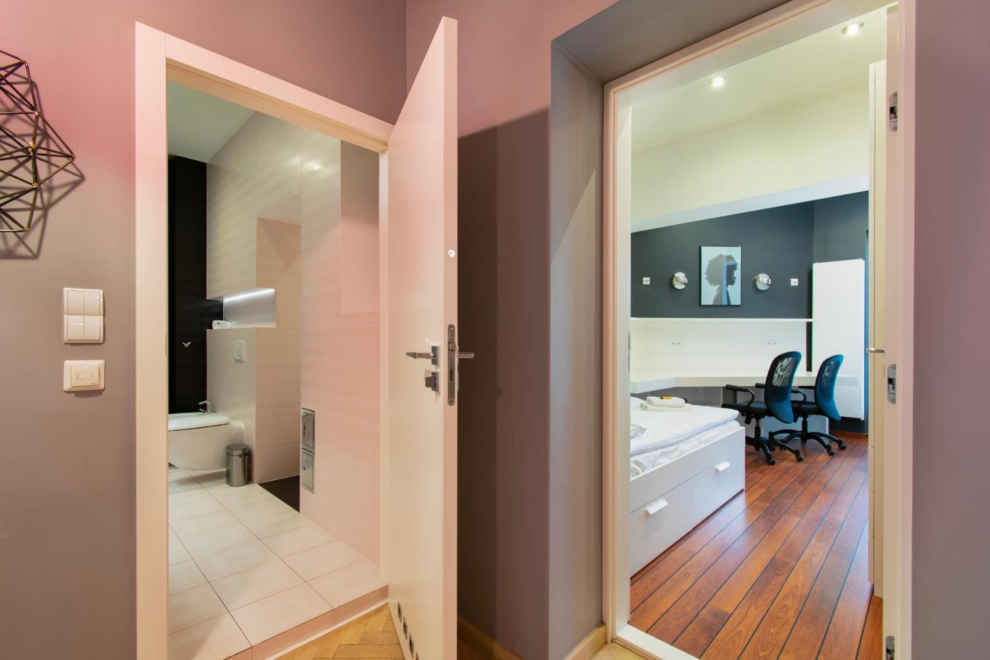 Spacious 3Br Apartment With Ac In Living Room, 2 Balconies 크라쿠프 외부 사진