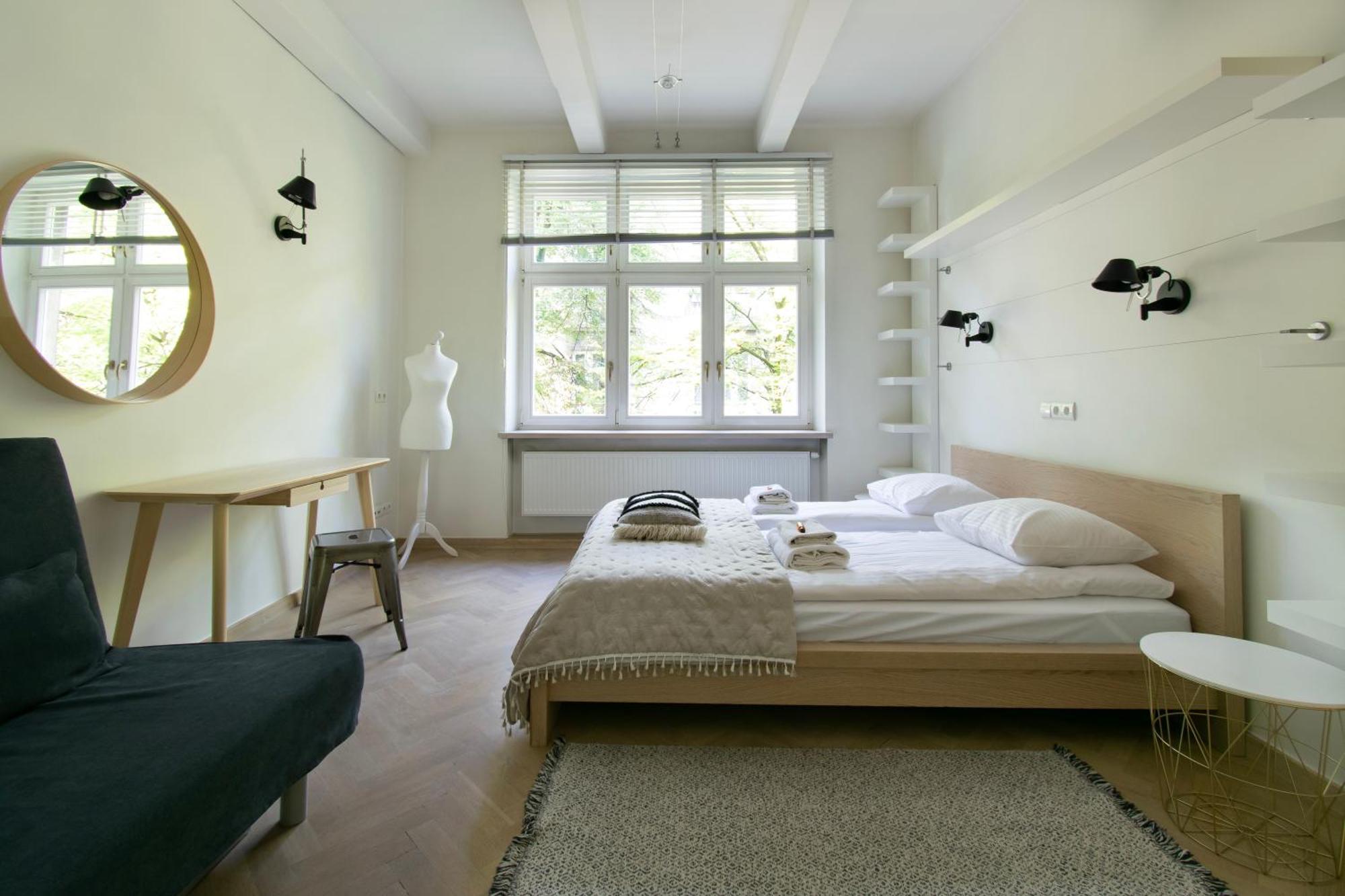Spacious 3Br Apartment With Ac In Living Room, 2 Balconies 크라쿠프 외부 사진